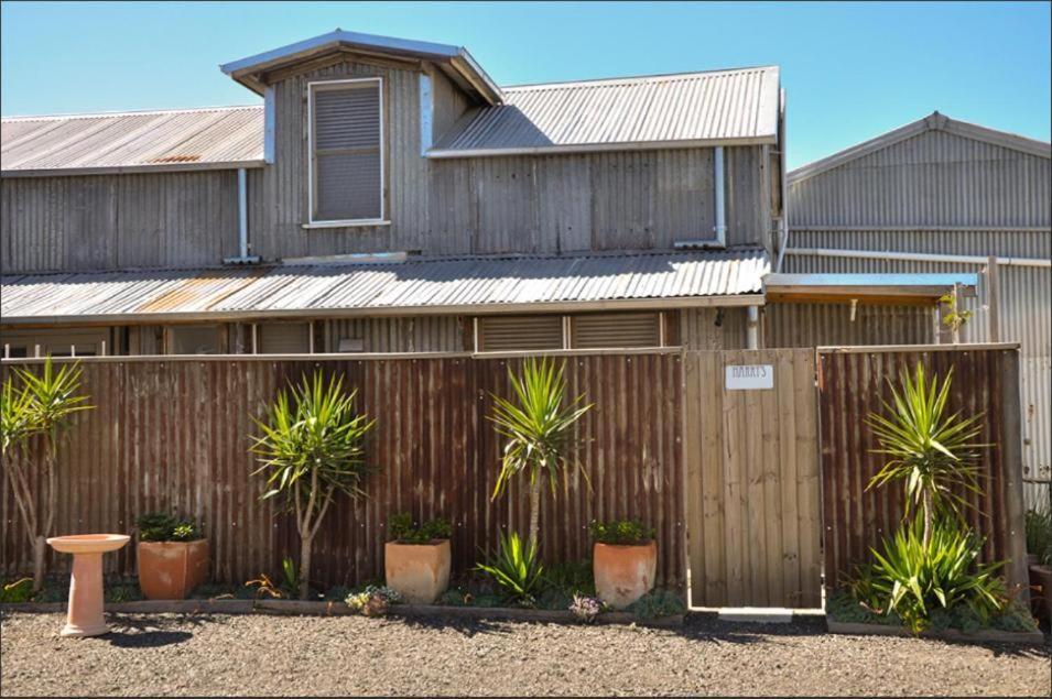 Destination Kyneton Apartment Bagian luar foto